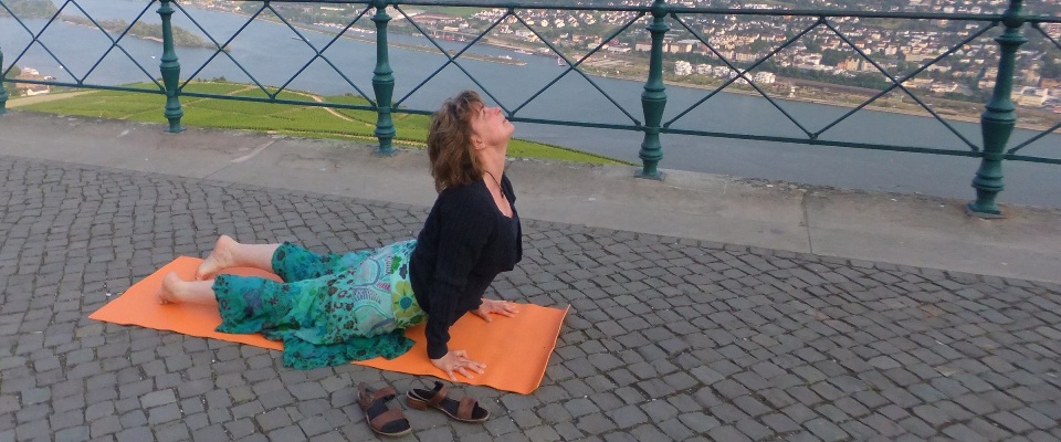 Yoga am Niederwalddenkmal